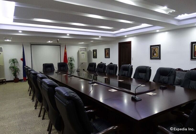 هتل Lido De Paris