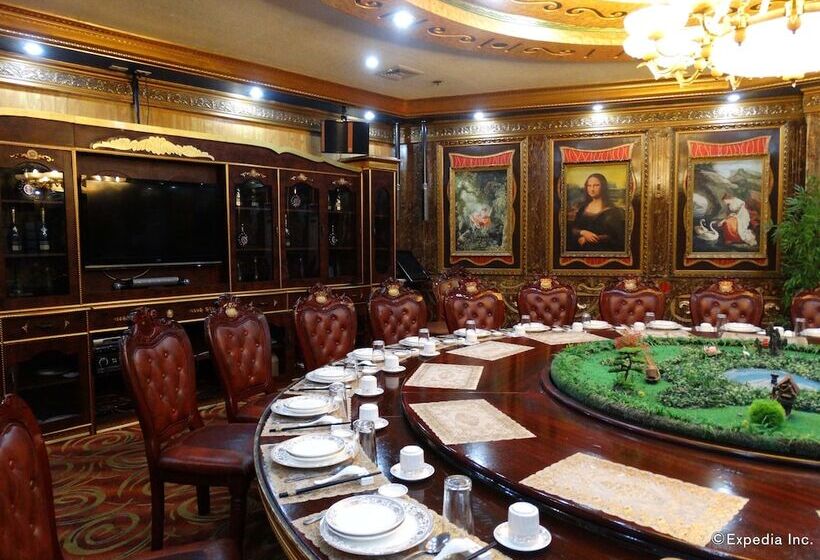 هتل Lido De Paris