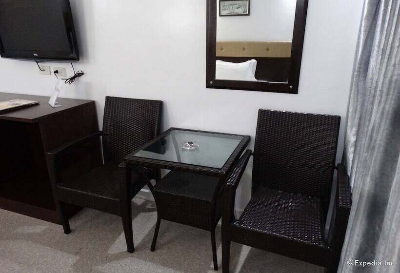 هتل Lido De Paris