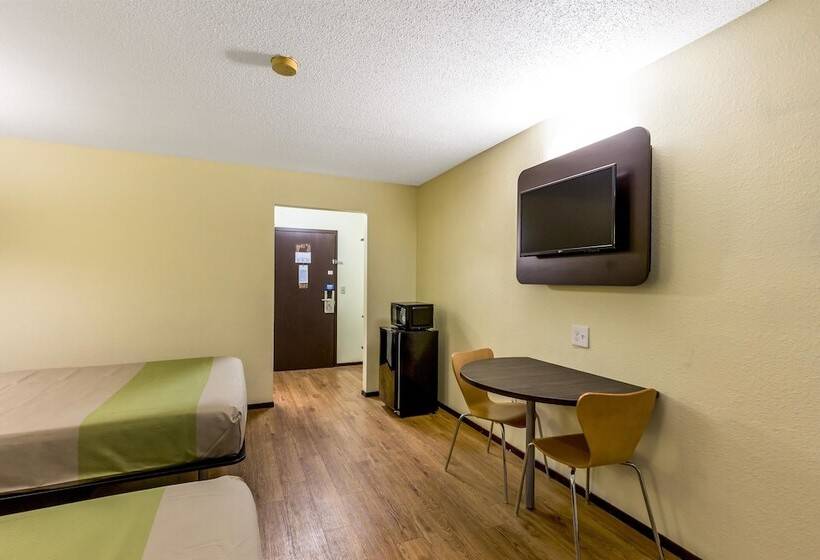 Motel 6 Troy, Il