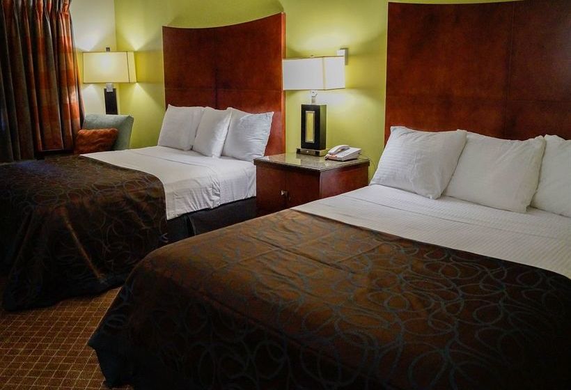 モーテル Sullivan Trail Inn & Suites