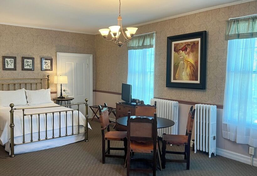 مبيت وإفطار Rogues  Harbor Inn