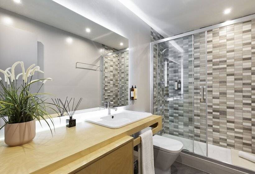 Sitges Group Blue&white