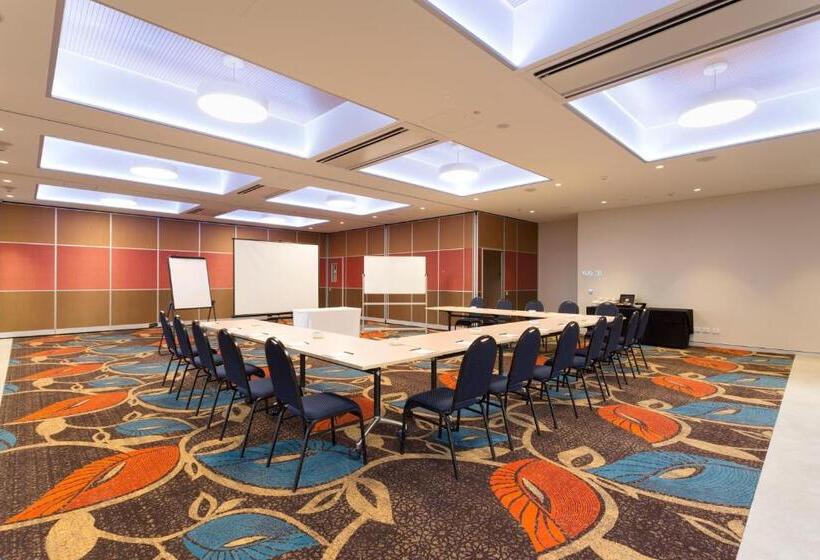 Calamvale Hotel Suites And Conference Centre