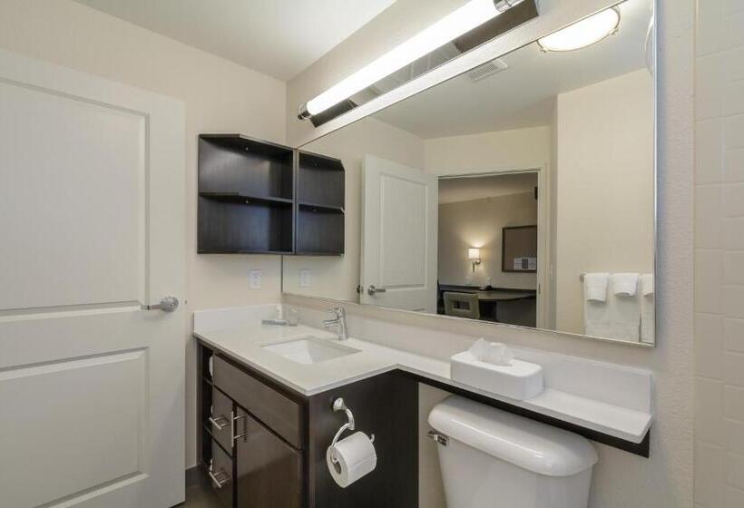 هتل Candlewood Suites Mishawaka, An Ihg