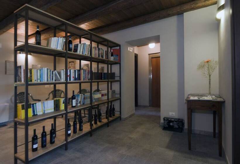 בית מלון כפרי Il Falco E La Volpe