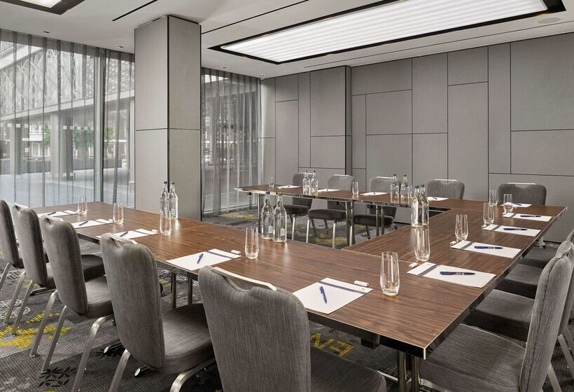 هتل Park Plaza London Waterloo