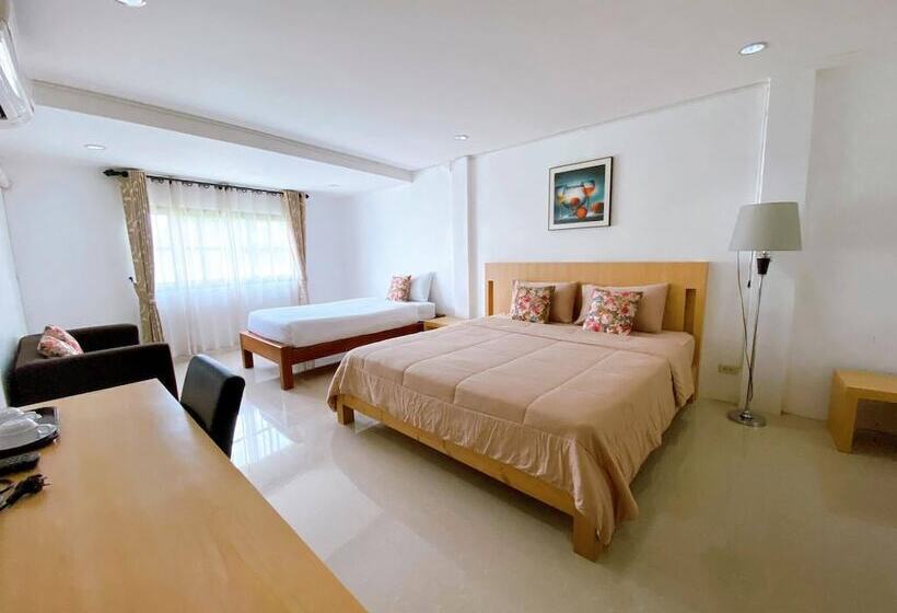 בית מלון כפרי Sila Resort