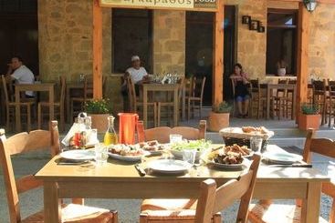Agarathos Traditional Rooms With Pool