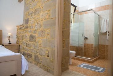 Agarathos Traditional Rooms With Pool