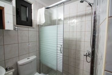 Agarathos Traditional Rooms With Pool