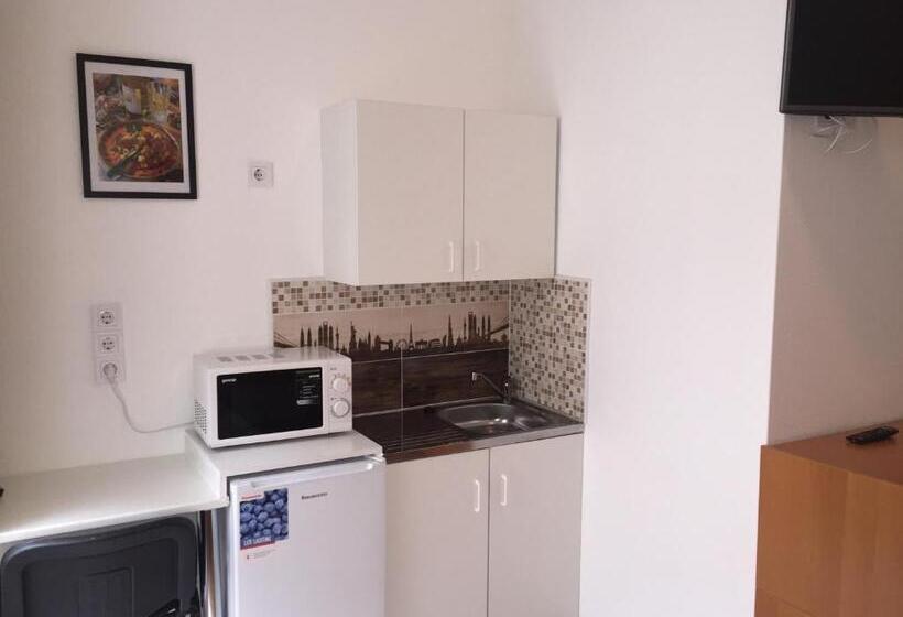 ペンション Omega Guesthouse Budapest
