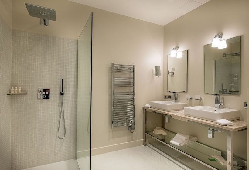 Отель La Borde en Sologne Château & Spa