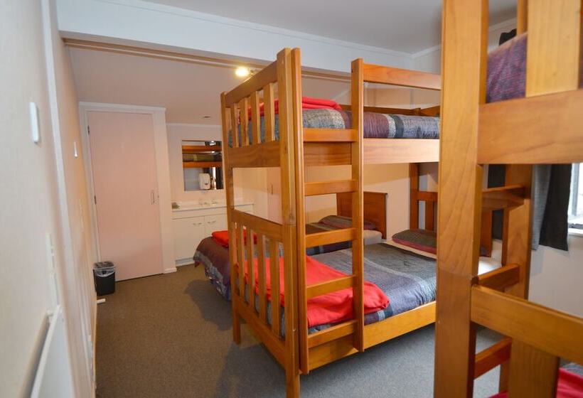 Arcadia   Hostel