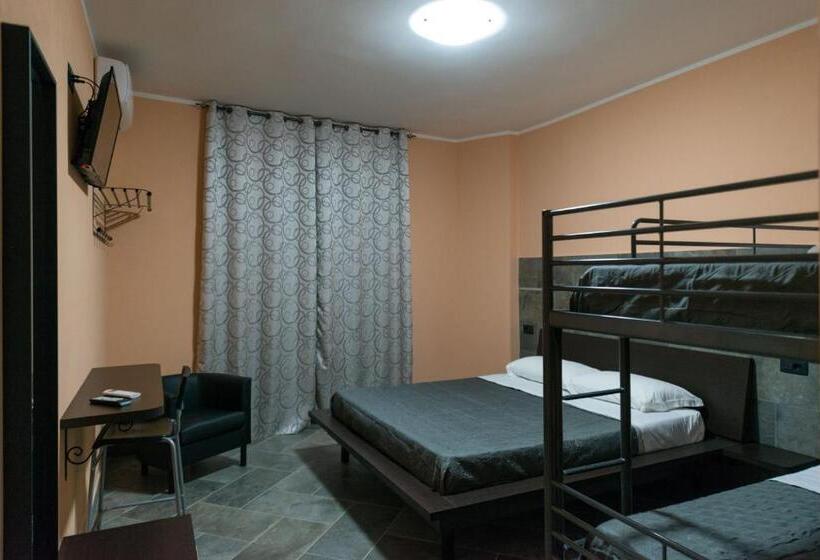 B&b Suite 123