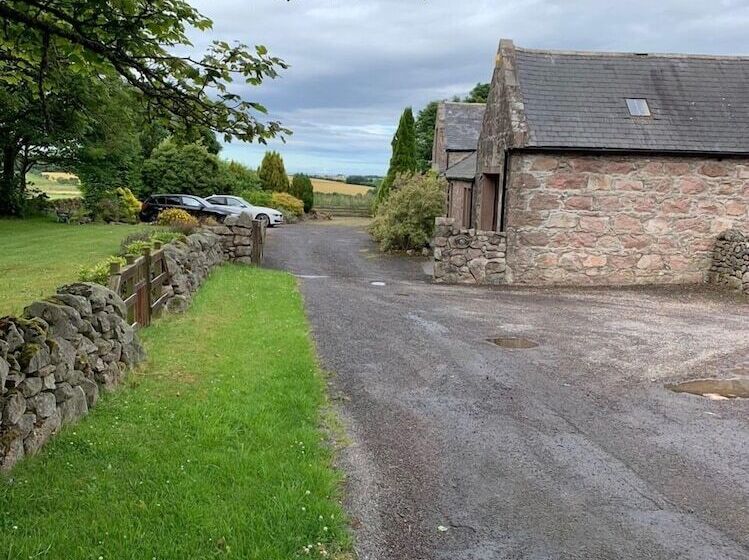مبيت وإفطار Crawfield Grange
