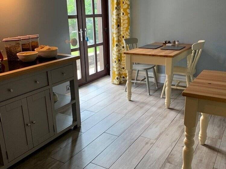 مبيت وإفطار Crawfield Grange