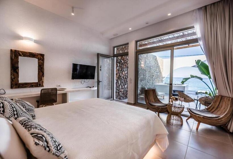 בית מלון כפרי Delfini Beach