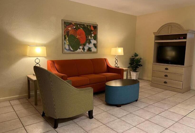 Отель Enchanted Isle Hollywood Beach Resort