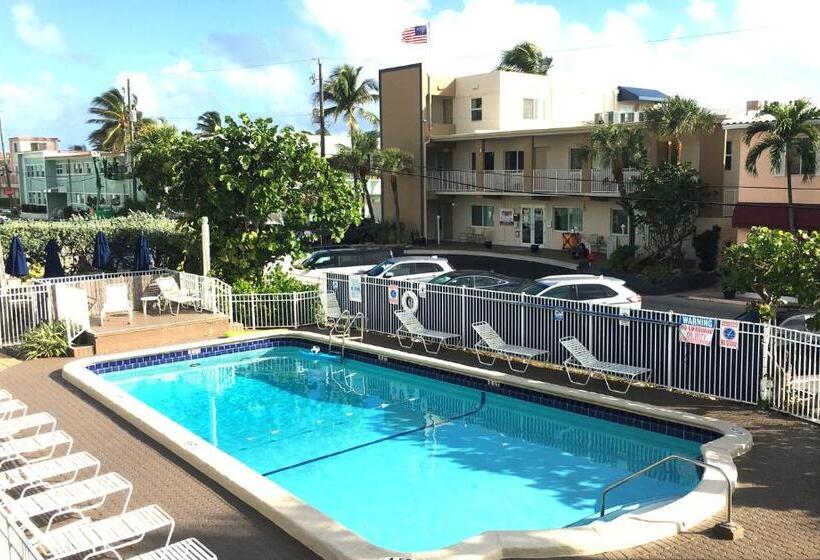 Отель Enchanted Isle Hollywood Beach Resort