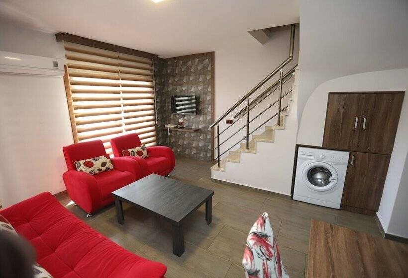 هتل Dolphin Apart &