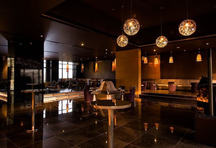 Feathers  A Radha Hotel, Chennai