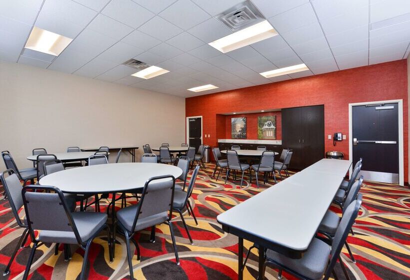ホテル Hampton Inn & Suites California Universitypittsburgh