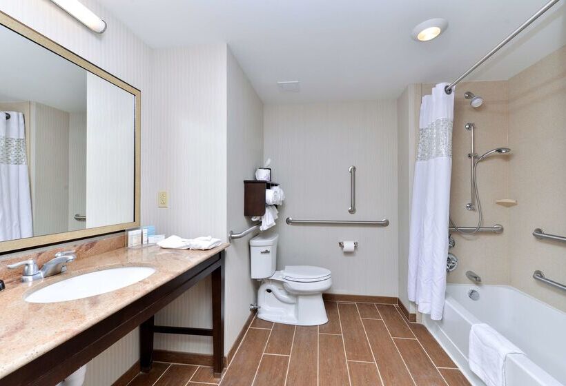 ホテル Hampton Inn & Suites California Universitypittsburgh