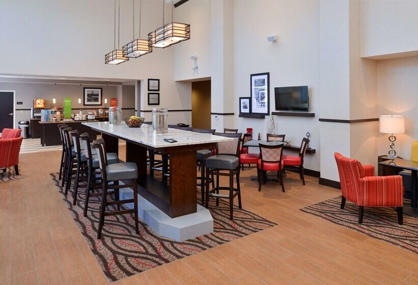 ホテル Hampton Inn & Suites California Universitypittsburgh