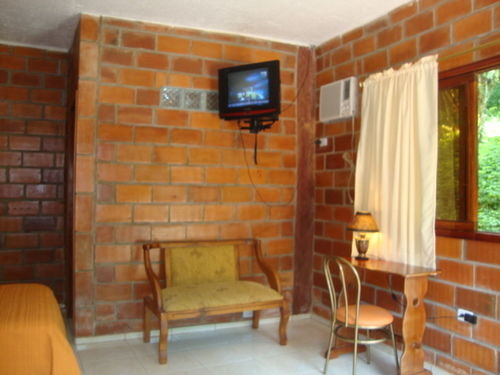 هتل Hostería Las Heliconias