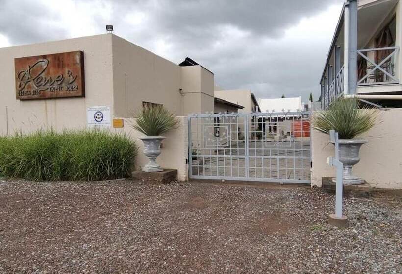 ペンション Rene S Guest House