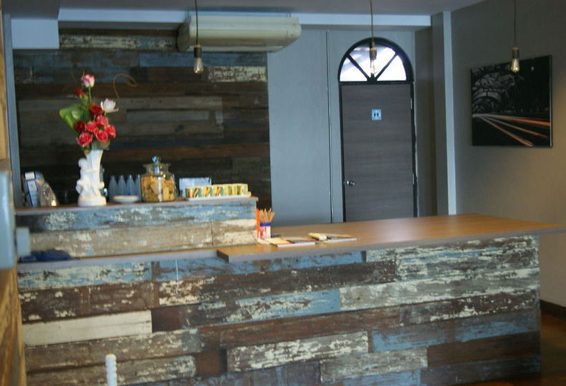 Yuan Hostel
