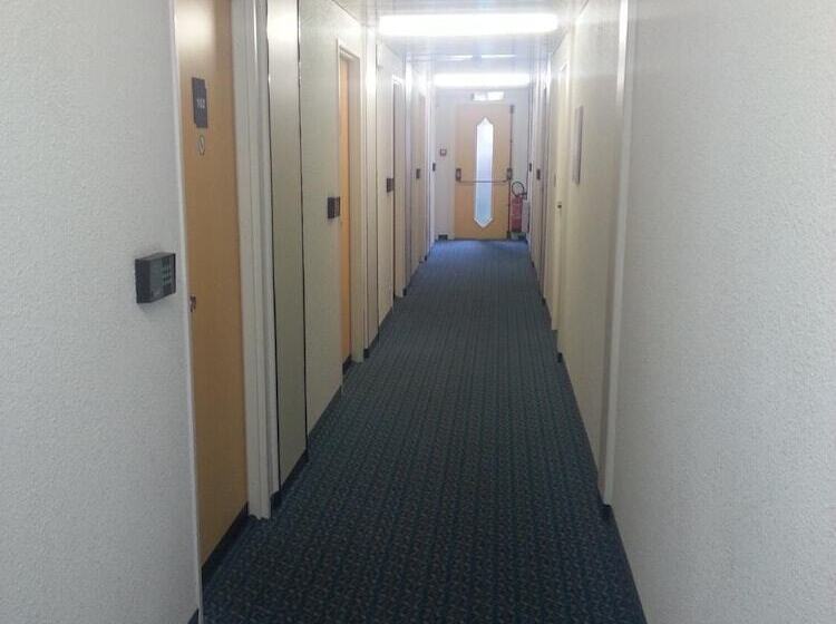 Отель Ibis Budget Besancon Ouest