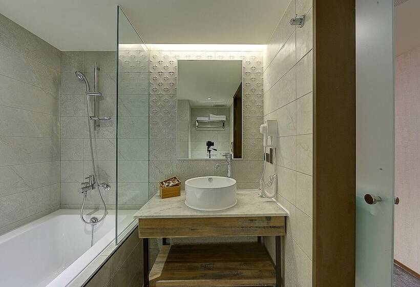 هتل Lan Kwai Fong Garden