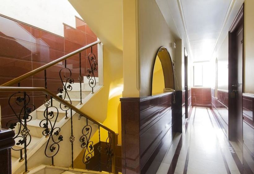 Fotos del hotel Oyo Premium Sion Railway Station:  15