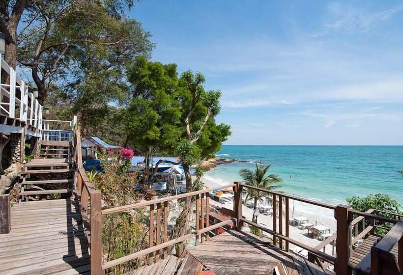فندق Sangthian Beach Resort