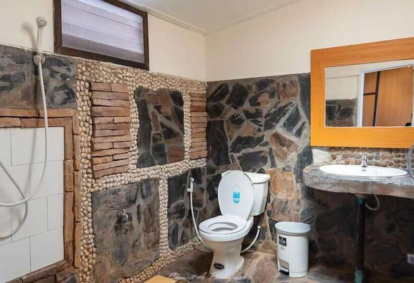 فندق Sangthian Beach Resort