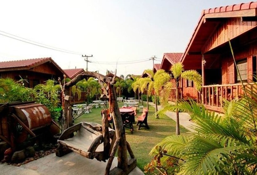פנסיון J & J Guesthouse