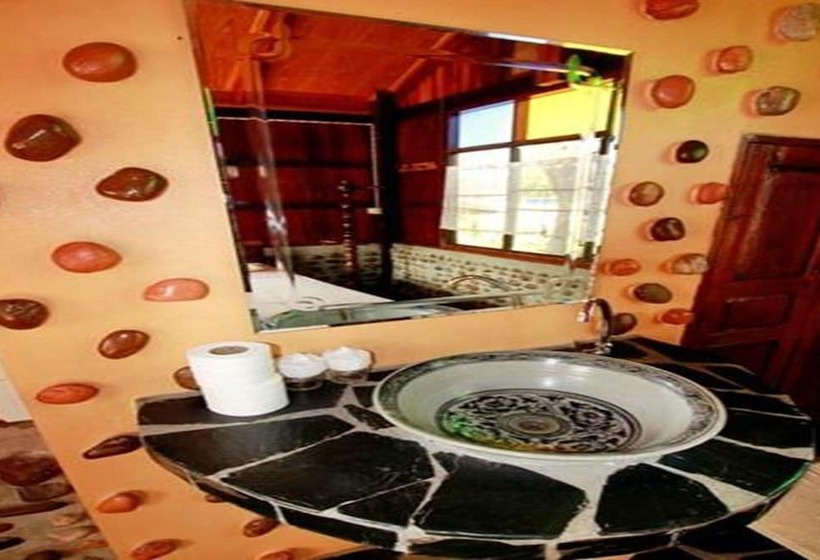 פנסיון J & J Guesthouse
