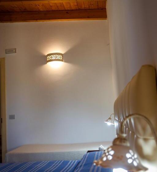 Bed and Breakfast Villa Giardino Delle Zie  Possibilità Di Servizio Mezza Pensione Cena Al Tavolo Colazione Vicino Osp