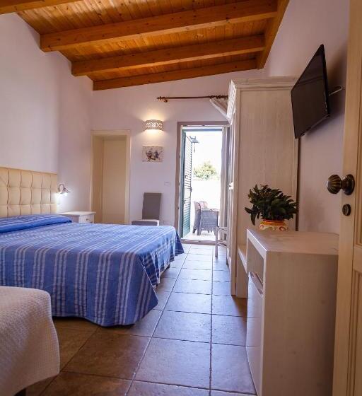 Bed and Breakfast Villa Giardino Delle Zie  Possibilità Di Servizio Mezza Pensione Cena Al Tavolo Colazione Vicino Osp