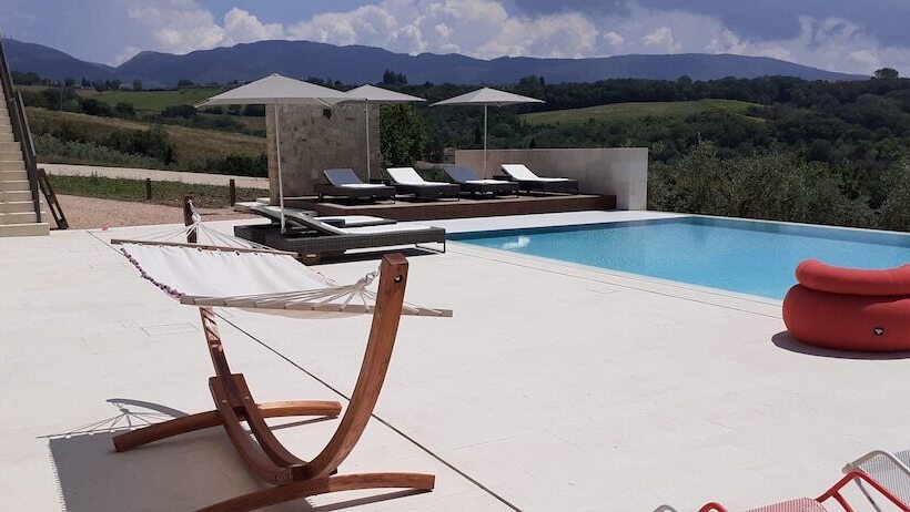 호텔 Agriturismo Colli Martani