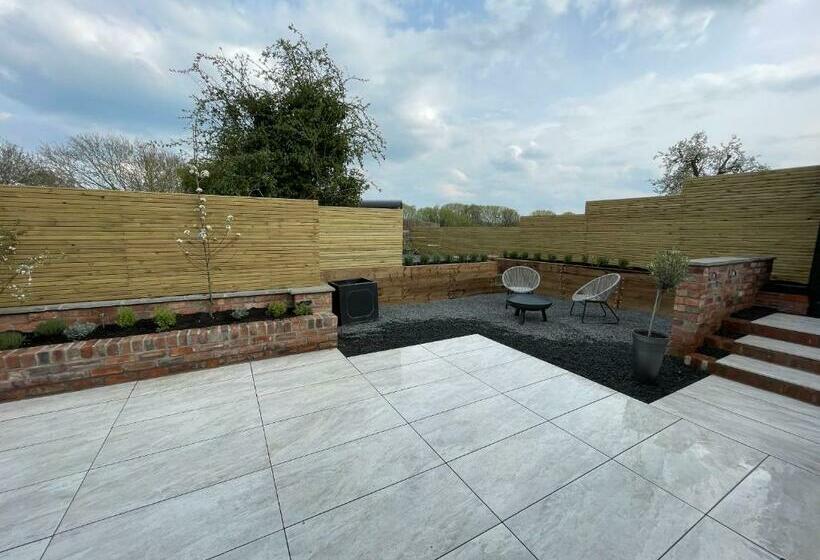 酒店 Spinney   A Unique Open Plan Barn, With Private Garden