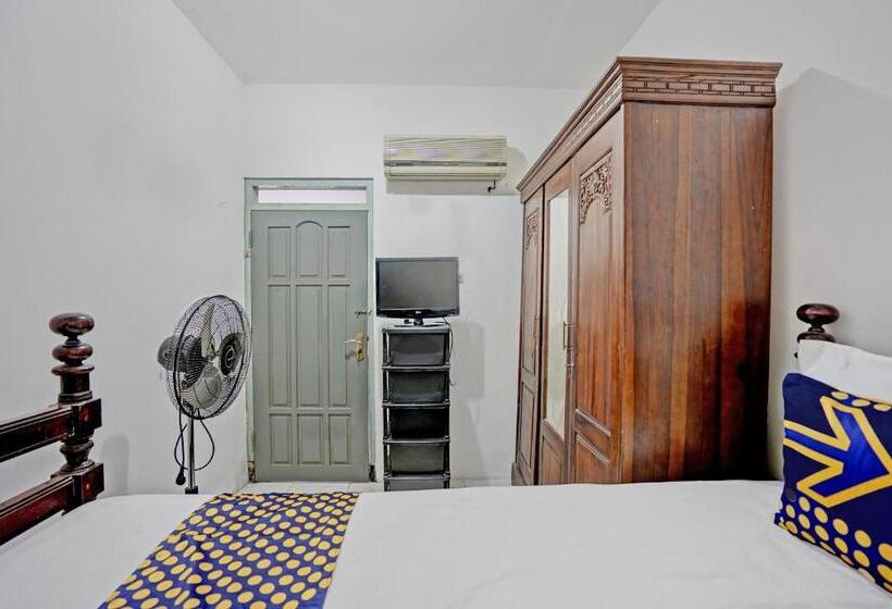 هتل Spot On 92595 Umi Homestay Syariah