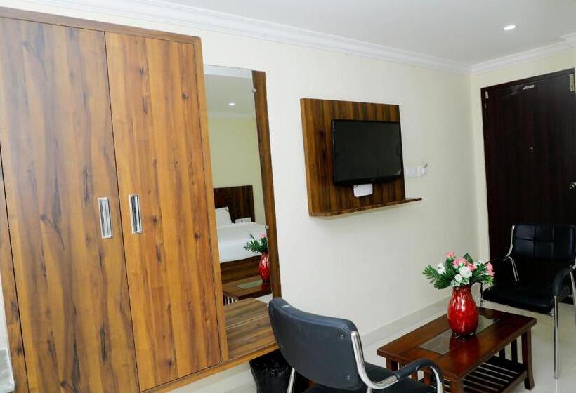 فندق Cnr Residency, Madanapalle