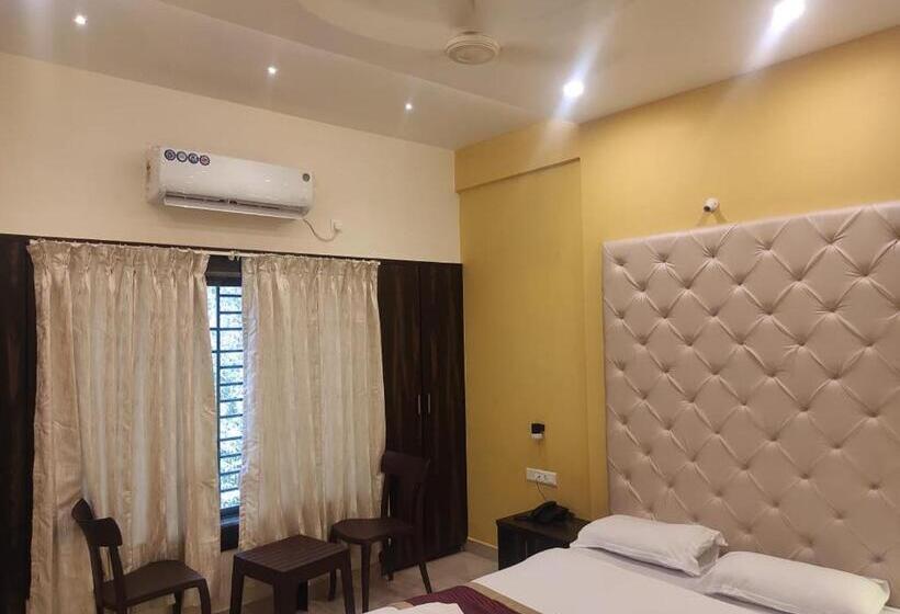 בית מלון כפרי Deepak Executive, Ganpatipule