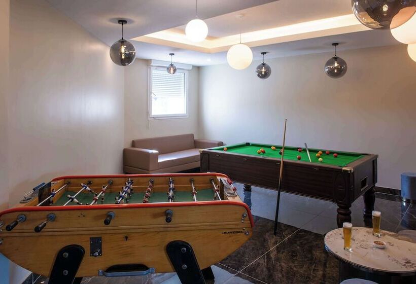 ホテル Golden Tulip Dieppe Hôtel & Spa