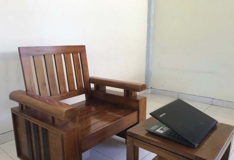 هتل Oyo 92608 Penginapan Mc Lodge