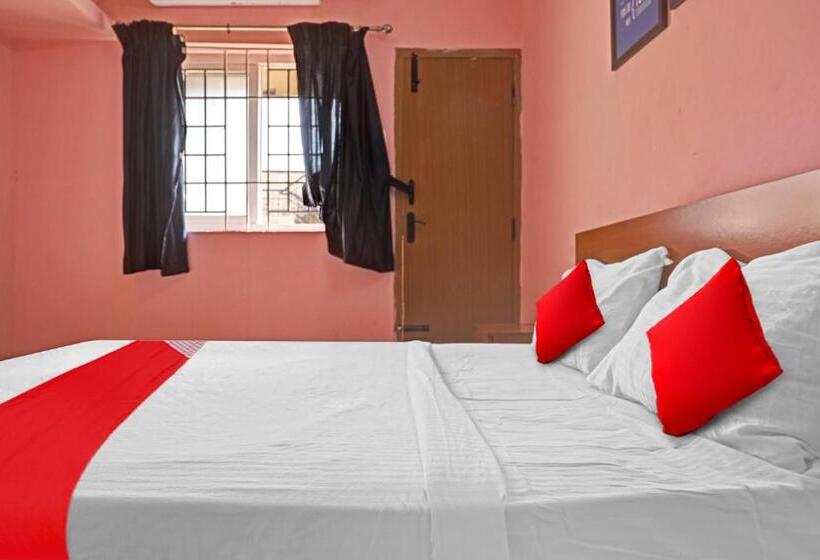 בית מלון כפרי Oyo Flagship 81392 Royal Plazza Homestay
