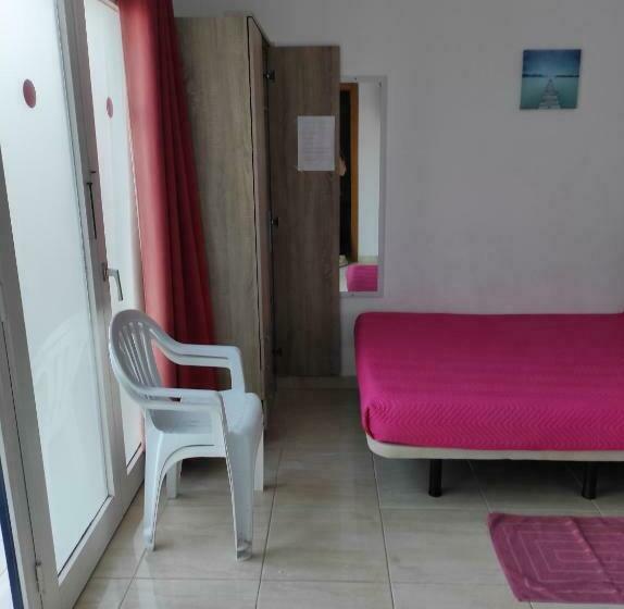 پانسیون Alojamientos Playa Centro Corralejo 3